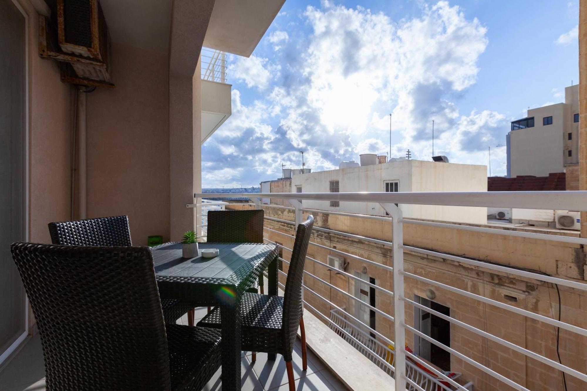 Seaside View Close To Sliema Ferries By Jl Esterno foto